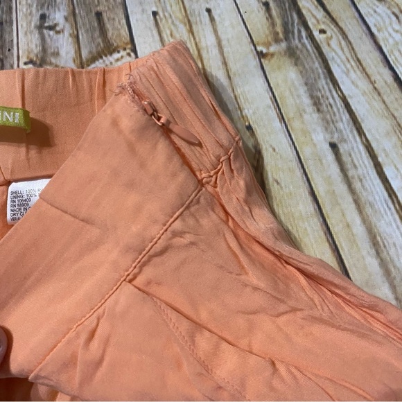 Gianni Bini Orange Floral Embroidered Stretch Waist Side Zip Shorts - Picture 3 of 5